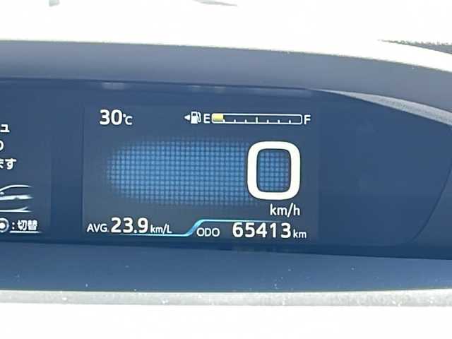 トヨタ プリウス Sツーリングセレクション 福岡県 2021(令3)年 6.6万km アティチュードブラックマイカ 純正９インチナビ　/（全方位カメラ、Bカメラ、TV、HDMI 、Bluetooth）　/シートヒーター　/ビルトインＥＴＣ　/ドライブレコーダー前/１００Ｖ充電　/クルーズコントロール　/車両接近警報 /横揺れ防止 /先行車発信告知 /クリアランスソナー /LEDヘッドライト/プッシュスタート/ステアリングボタン