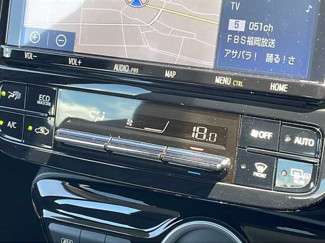 トヨタ プリウス Sツーリングセレクション 福岡県 2021(令3)年 6.6万km アティチュードブラックマイカ 純正９インチナビ　/（全方位カメラ、Bカメラ、TV、HDMI 、Bluetooth）　/シートヒーター　/ビルトインＥＴＣ　/ドライブレコーダー前/１００Ｖ充電　/クルーズコントロール　/車両接近警報 /横揺れ防止 /先行車発信告知 /クリアランスソナー /LEDヘッドライト/プッシュスタート/ステアリングボタン