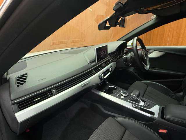 アウディ Ａ５ SB 45TFSIクワトロ スポーツ 千葉県 2018(平30)年 5.6万km 白 マトリクスＬＥＤ　/バーチャルコックピット　/ＡＣＣ/純正ナビ　/３６０°カメラ　/ハーフレザーシート　/シートヒーター　/パワーシート　　/電動リアゲート　/サイドアシスト/レーンアシスト　/純正１８インチＡＷ