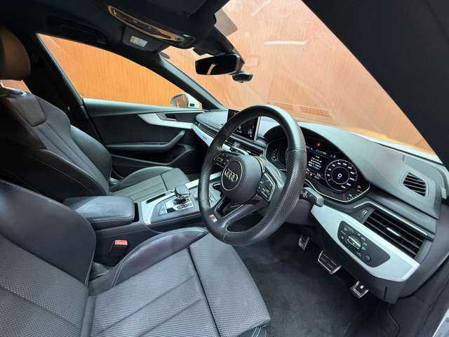 アウディ Ａ５ SB 45TFSIクワトロ スポーツ 千葉県 2018(平30)年 5.6万km 白 マトリクスＬＥＤ　/バーチャルコックピット　/ＡＣＣ/純正ナビ　/３６０°カメラ　/ハーフレザーシート　/シートヒーター　/パワーシート　　/電動リアゲート　/サイドアシスト/レーンアシスト　/純正１８インチＡＷ