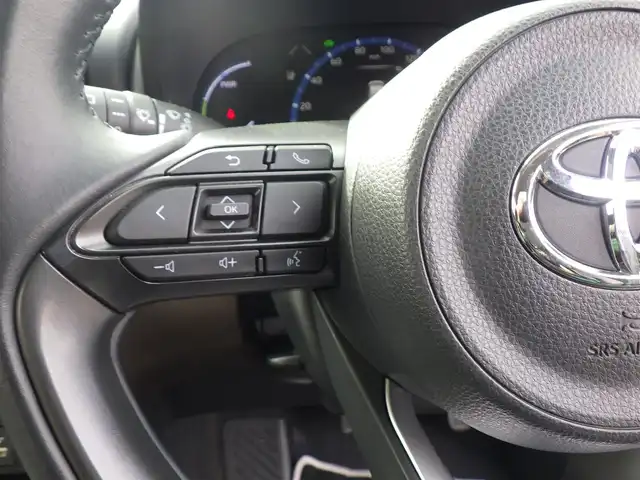 トヨタ ヤリスクロス ハイブリッド Z 千葉県 2021(令3)年 4.2万km ブラックマイカ Toyota Safety Sense/・プリクラッシュセーフティ/・レーンディパーチャーアラート/・オートハイビーム/・レーダークルーズコントロール/・ブラインドスポットモニター/アイドリングストップ/純正コネクティッドナビ/地デジTV/【Bluetooth接続】/パノラミックビューモニター/ドライブレコーダー/ハーフレザーシート/前席シートヒーター/革巻きステアリング/ステアリングスイッチ/ETC/LEDヘッドライト/ウインカーミラー/クリアランスソナー/純正18インチアルミホイル/サイド/カーテンエアバッグ/スマートキー