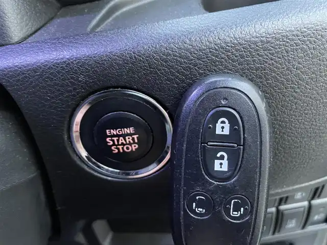 スズキ スペーシア カスタム Z ターボ 福岡県 2017(平29)年 2.8万km スチールシルバーM 純正ナビ/（AM/FM/CD/DVD/USB/AUX/Bluetooth/フルセグTV）/クルーズコントロール/ハンズフリー/アイドリングストップ/レーンキープ/衝突軽減ブレーキ/ETC/ドライブレコーダー前（SD有り）/パドルシフト/オートライト/電格ミラー/純正フロアマット/純正アルミホイール/保証書/取扱説明書/スペアキー×１/プッシュスタート