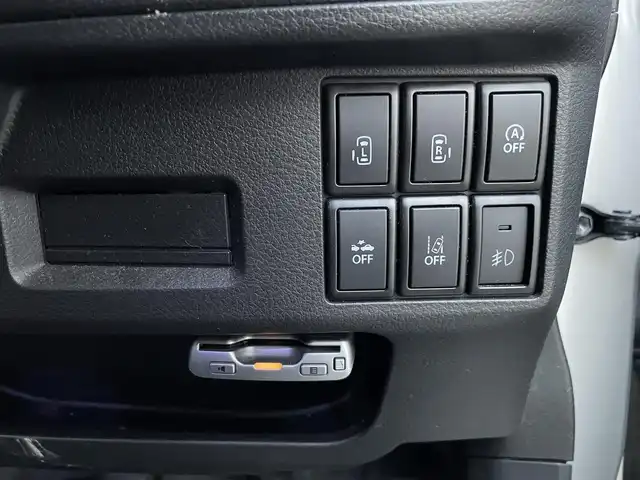 スズキ スペーシア カスタム Z ターボ 福岡県 2017(平29)年 2.8万km スチールシルバーM 純正ナビ/（AM/FM/CD/DVD/USB/AUX/Bluetooth/フルセグTV）/クルーズコントロール/ハンズフリー/アイドリングストップ/レーンキープ/衝突軽減ブレーキ/ETC/ドライブレコーダー前（SD有り）/パドルシフト/オートライト/電格ミラー/純正フロアマット/純正アルミホイール/保証書/取扱説明書/スペアキー×１/プッシュスタート