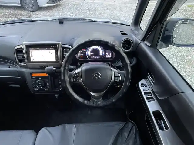 スズキ スペーシア カスタム Z ターボ 福岡県 2017(平29)年 2.8万km スチールシルバーM 純正ナビ/（AM/FM/CD/DVD/USB/AUX/Bluetooth/フルセグTV）/クルーズコントロール/ハンズフリー/アイドリングストップ/レーンキープ/衝突軽減ブレーキ/ETC/ドライブレコーダー前（SD有り）/パドルシフト/オートライト/電格ミラー/純正フロアマット/純正アルミホイール/保証書/取扱説明書/スペアキー×１/プッシュスタート