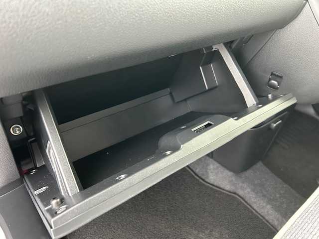 ダイハツ ムーヴ キャンバス ストライプス G 栃木県 2024(令6)年 0.1万km シャイニングホワイトパール/サンドベージュメタリック スマートアシスト/・衝突回避支援ブレーキ機能/・ブレーキ制御付誤発進抑制機能/・車線逸脱抑制制御機能/・路側逸脱警報機能/・先行車発進お知らせ機能/・標識認識機能/・アダプティブドライビングビーム/社外メモリナビ/フルセグTV/DVD/Bluetooth/バックカメラ/両側パワースライドドア/スマートキー/シートヒーター/保温機能付カップホルダー/ステアリングリモコン/純正フロアマット/LEDヘッドライト/フォグランプ/オートライト/コーナーセンサー