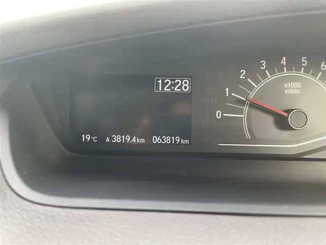 ホンダ Ｎ ＢＯＸ G 福岡県 2019(平31)年 6.4万km モーニングミストブルーM ストラーダナビ/（AM/FM/CD/BT/ワンセグ）/ワンオーナー/ETC/前方ドライブレコーダー/フロアマット/両側スライドドア/横滑り防止装置/プッシュスタート/スマートキー/ドアバイザー/電動格納ミラー/アイドリングストップ/Wエアバッグ/保証書・取扱説明書