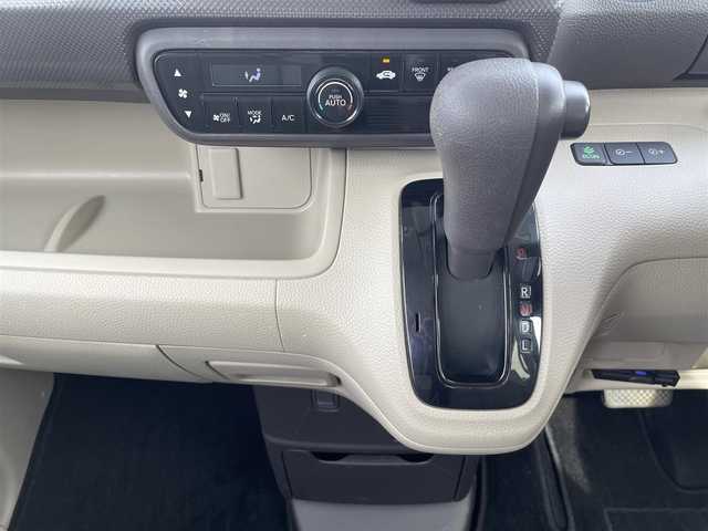 ホンダ Ｎ ＢＯＸ G 福岡県 2019(平31)年 6.4万km モーニングミストブルーM ストラーダナビ/（AM/FM/CD/BT/ワンセグ）/ワンオーナー/ETC/前方ドライブレコーダー/フロアマット/両側スライドドア/横滑り防止装置/プッシュスタート/スマートキー/ドアバイザー/電動格納ミラー/アイドリングストップ/Wエアバッグ/保証書・取扱説明書