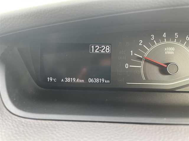 ホンダ Ｎ ＢＯＸ G 福岡県 2019(平31)年 6.4万km モーニングミストブルーM ストラーダナビ/（AM/FM/CD/BT/ワンセグ）/ワンオーナー/ETC/前方ドライブレコーダー/フロアマット/両側スライドドア/横滑り防止装置/プッシュスタート/スマートキー/ドアバイザー/電動格納ミラー/アイドリングストップ/Wエアバッグ/保証書・取扱説明書