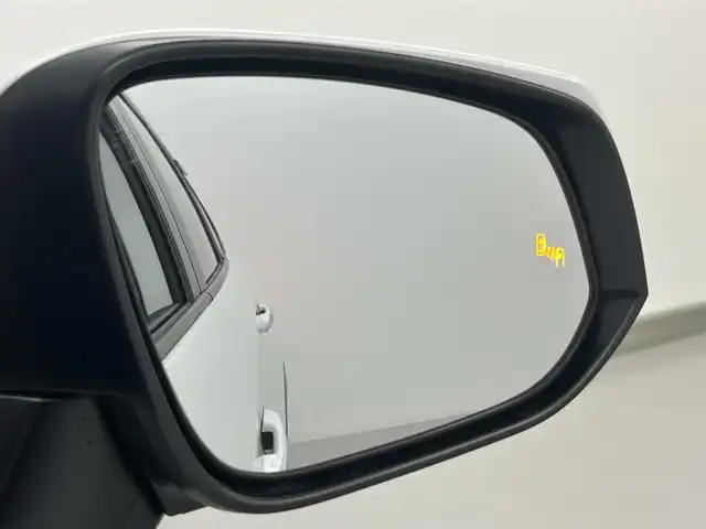 トヨタ ＲＡＶ４ G 熊本県 2024(令6)年 1万km プラチナホワイトパールマイカ 禁煙車　/１０．５インチディスプレイオーディオ（ＡｐｐｌＣａｒＰｌａｙ・ＡｎｄｒｏｉｄＡｕｔｏ・ＢＴ・フルセグ）/アラウンドビューモニター/前方ドライブレコーダー　/ＥＴＣ２．０　/レーダークルーズコントロール/前席シートヒーター　/ステアリングヒーター/前席エアーシート/運転席パワーシート（メモリー付き）/パワーバックドア/前後クリアランスソナー/ブラインドスポットモニター/衝突軽減ブレーキ/レーンキープアシスト/ダウンヒルアシスト/横滑り防止/デジタルインナーミラー/ルーフレール/純正フロアマット/純正１８インチAW/オートライト/オートマチックハイビーム/LEDヘッドライト/フォグライト/スマートキー/プッシュスタート/保証書/取扱説明書