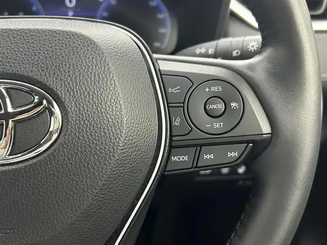 トヨタ ＲＡＶ４ G 熊本県 2024(令6)年 1万km プラチナホワイトパールマイカ 禁煙車　/１０．５インチディスプレイオーディオ（ＡｐｐｌＣａｒＰｌａｙ・ＡｎｄｒｏｉｄＡｕｔｏ・ＢＴ・フルセグ）/アラウンドビューモニター/前方ドライブレコーダー　/ＥＴＣ２．０　/レーダークルーズコントロール/前席シートヒーター　/ステアリングヒーター/前席エアーシート/運転席パワーシート（メモリー付き）/パワーバックドア/前後クリアランスソナー/ブラインドスポットモニター/衝突軽減ブレーキ/レーンキープアシスト/ダウンヒルアシスト/横滑り防止/デジタルインナーミラー/ルーフレール/純正フロアマット/純正１８インチAW/オートライト/オートマチックハイビーム/LEDヘッドライト/フォグライト/スマートキー/プッシュスタート/保証書/取扱説明書