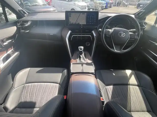 トヨタ ハリアー Z 愛知県 2020(令2)年 2.1万km プレシャスブラックパール 調光パノラマルーフ/純正12.3型ナビ/フルセグTV/ハンズフリーパワーバックドア/バックモニター/ビルトインETC2.0/レーダークルーズコントロール/クリアランスソナー/衝突被害軽減ブレーキ/車線逸脱防止支援システム/アダプティブハイビームシステム/標識認識システム/ブラインドスポットモニター/パーキングサポートブレーキ/デジタルインナーミラー/LEDヘッドランプ/革巻きステアリング/ステアリングスイッチ/ハーフレザーシート/運転席パワーシート/JBLプレミアムサウンドシステム/モデリスタエアロ/社外18インチアルミホイール/ローダウン/スマートエントリー/スタートシステム/禁煙車