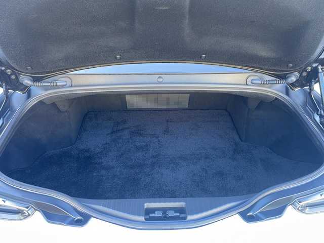 レクサス ＬＣ 500 Lパッケージ 東京都 2018(平30)年 0.4万km ホワイトノーヴァガラスフレーク ワンオーナー/登録時走行距離【4205km】/純正ナビ/（フルセグ/BT/CD/DVD/FM/AM）/ドライブレコーダー【前後】/バックカメラ　ETC2.0/ガラスルーフ【開かない】/Lexus Safety System +/・レーンキーピングアシスト/・プリクラッシュセーフティ/・レーダークルーズコントロール/・オートマチックハイビーム/ブラインドスポットモニター/コーナーセンサー/ヘッドアップディスプレイ/パドルシフト/ステアリングヒーター/レザーシート/シートヒーター（D/N）/エアーシート（D/N）/オートホールド/スマートキー×２/カードキー×１/純正２１インチアルミ