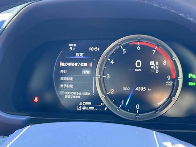 レクサス ＬＣ 500 Lパッケージ 東京都 2018(平30)年 0.4万km ホワイトノーヴァガラスフレーク ワンオーナー/登録時走行距離【4205km】/純正ナビ/（フルセグ/BT/CD/DVD/FM/AM）/ドライブレコーダー【前後】/バックカメラ　ETC2.0/ガラスルーフ【開かない】/Lexus Safety System +/・レーンキーピングアシスト/・プリクラッシュセーフティ/・レーダークルーズコントロール/・オートマチックハイビーム/ブラインドスポットモニター/コーナーセンサー/ヘッドアップディスプレイ/パドルシフト/ステアリングヒーター/レザーシート/シートヒーター（D/N）/エアーシート（D/N）/オートホールド/スマートキー×２/カードキー×１/純正２１インチアルミ