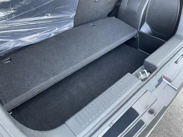 スズキ フロンクス 佐賀県 2024(令6)年 1.3万km 黒 ワンオーナー/純正9インチメモリーナビゲーション/・フルセグTV/AM/FM/USB/Bluetooth/・Apple Car Play/Android Auto/全方位モニター/ドライブレコーダー機能付デジタルインナーミラー/ETC/ヘッドアップディスプレイ/ミラーヒーター/電子パーキングブレーキ/・AUTO HOLD機能/置くだけ充電/ハーフレザーシート/DN席シートヒーター/ISOFIX対応/パドルシフト/革巻きステアリング/ステアリングリモコン/純正16インチアルミホイール/純正LEDヘッドライト/・オートマチックハイビーム/社外オールシーズンフロアマット/新車保証書/取扱説明書/色コード「WB3」/スズキセーフティサポート/・アダプティブクルーズコントロール/・レーダーブレーキサポート/・車線逸脱警報機能/・ブラインドスポットモニター/・クリアランスソナー