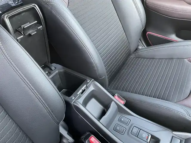 スズキ フロンクス 佐賀県 2024(令6)年 1.3万km 黒 ワンオーナー/純正9インチメモリーナビゲーション/・フルセグTV/AM/FM/USB/Bluetooth/・Apple Car Play/Android Auto/全方位モニター/ドライブレコーダー機能付デジタルインナーミラー/ETC/ヘッドアップディスプレイ/ミラーヒーター/電子パーキングブレーキ/・AUTO HOLD機能/置くだけ充電/ハーフレザーシート/DN席シートヒーター/ISOFIX対応/パドルシフト/革巻きステアリング/ステアリングリモコン/純正16インチアルミホイール/純正LEDヘッドライト/・オートマチックハイビーム/社外オールシーズンフロアマット/新車保証書/取扱説明書/色コード「WB3」/スズキセーフティサポート/・アダプティブクルーズコントロール/・レーダーブレーキサポート/・車線逸脱警報機能/・ブラインドスポットモニター/・クリアランスソナー