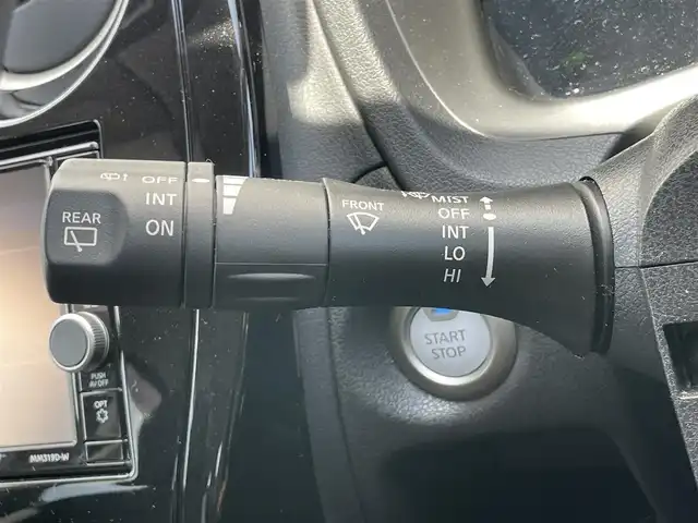 日産 ノート e－パワー X Vセレクション 千葉県 2020(令2)年 3万km ガーネットレッド 衝突軽減ブレーキ/全方位カメラ/純正７インチＳＤナビ/フルセグ/デジタルインナーミラー/ＥＴＣ/コーナーセンサー/ＬＥＤヘッドライト/オートライト/オートハイビーム/純正１５インチＡＷ