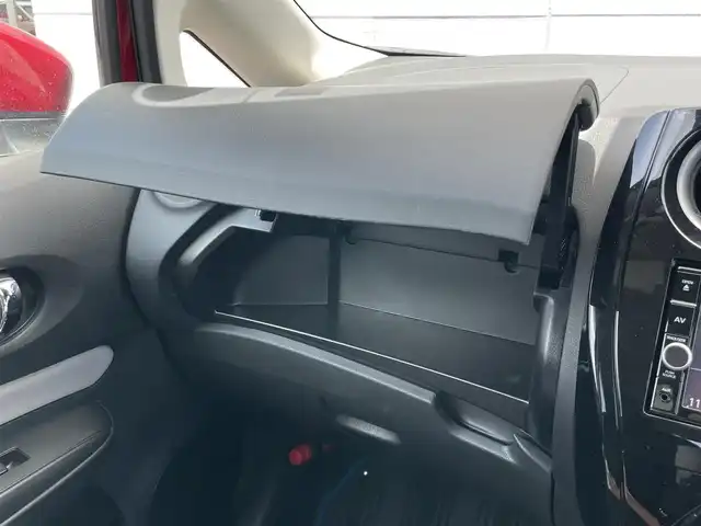日産 ノート e－パワー X Vセレクション 千葉県 2020(令2)年 3万km ガーネットレッド 衝突軽減ブレーキ/全方位カメラ/純正７インチＳＤナビ/フルセグ/デジタルインナーミラー/ＥＴＣ/コーナーセンサー/ＬＥＤヘッドライト/オートライト/オートハイビーム/純正１５インチＡＷ