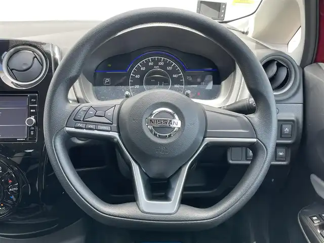 日産 ノート e－パワー X Vセレクション 千葉県 2020(令2)年 3万km ガーネットレッド 衝突軽減ブレーキ/全方位カメラ/純正７インチＳＤナビ/フルセグ/デジタルインナーミラー/ＥＴＣ/コーナーセンサー/ＬＥＤヘッドライト/オートライト/オートハイビーム/純正１５インチＡＷ