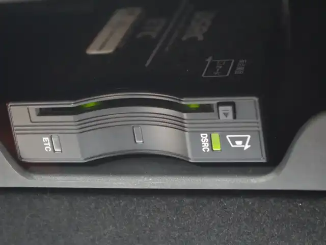 クライスラー・ジープ ジープ グランドチェロキー LTD 埼玉県 2019(令1)年 5.2万km 白 ブラックレザーシート/アダプティブクルーズコントロール/CarPlay/パークセンサー/ブラインドスポットモニター/バック/サイドカメラ/純正ナビ/ドラレコ/ETC/フルセグTV/シートヒーター/エアサス/ベンチレーション