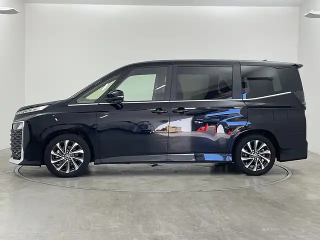 トヨタ ヴォクシー S－Z 群馬県 2022(令4)年 1.9万km アティチュードブラックマイカ 純正１０．５型ナビ　バックカメラ　アダプティブクルーズコントロール　レーンキープアシスト　衝突被害軽減ブレーキ　シートヒーター　両側パワースライドドア　オートマチックハイビーム　ＥＴＣ２．０　禁煙車
