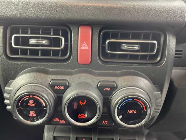 スズキ ジムニー XC 熊本県 2020(令2)年 3万km ブルーイッシュブラックパール3 純正ナビ（CN-RE07WD）/フルセグTV/Bluetooth/バックカメラ/衝突軽減ブレーキ/レーンキープアシスト/クルーズコントロール/ヘッドライトウォッシャー/ダウンヒルアシストコントロール/D/N席シートヒーター/ステアリングリモコン/スマートキー/プッシュスタート/ETC