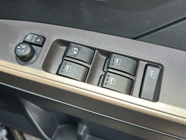 トヨタ ルーミー X 福島県 2022(令4)年 4.2万km ブラックマイカメタリック 純正ナビ（AM/FM/BT)/バックモニター/ビルトインＥＴＣ/スマートアシスト/（衝突被害軽減ブレーキ）/（レーンキープアシスト）/（コーナーセンサー）/片側パワースライドドア/純正フロアマット/純正ホイールキャップ/オートライト/リアシェード/アイドリングストップ/ステアリングリモコン/電動格納ドアミラー/横滑り防止装置