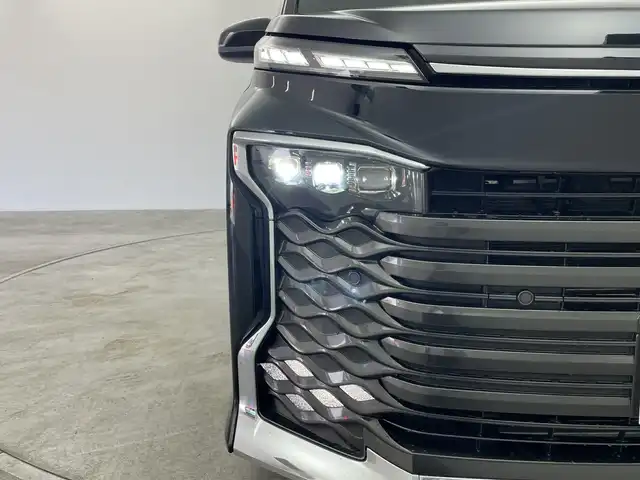 トヨタ ヴォクシー S－Z 群馬県 2022(令4)年 2.3万km アティチュードブラックマイカ 純正１０．５型ナビ　バックカメラ　アダプティブクルーズコントロール　レーンキープアシスト　衝突被害軽減ブレーキ　シートヒーター　両側パワースライドドア　オートマチックハイビーム　ＥＴＣ２．０　禁煙車