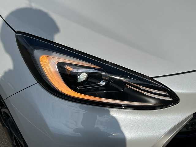 トヨタ アクア Z 佐賀県 2022(令4)年 5.5万km プラチナホワイトパールマイカ 純正10.5インチディスプレイオーディオ/モデリスタ15インチアルミホイール/バックカメラ/ビルトインETC/レーダークルーズコントロール/クリアランスソナー/プリクラッシュセーフティセンス/パーキングサポートブレーキ/ハーフレザーシート/前席シートヒーター/運転席シートヒーター/ステアリングヒーター/LEDヘッドライト/フォグランプ/AC100V