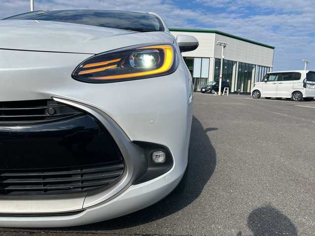 トヨタ アクア Z 佐賀県 2022(令4)年 5.5万km プラチナホワイトパールマイカ 純正10.5インチディスプレイオーディオ/モデリスタ15インチアルミホイール/バックカメラ/ビルトインETC/レーダークルーズコントロール/クリアランスソナー/プリクラッシュセーフティセンス/パーキングサポートブレーキ/ハーフレザーシート/前席シートヒーター/運転席シートヒーター/ステアリングヒーター/LEDヘッドライト/フォグランプ/AC100V