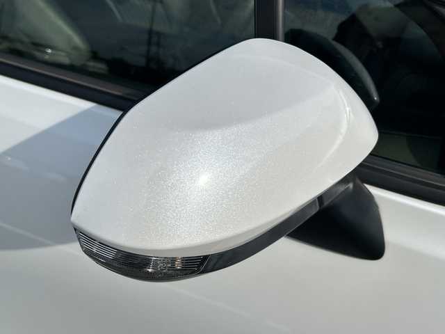 トヨタ アクア Z 佐賀県 2022(令4)年 5.5万km プラチナホワイトパールマイカ 純正10.5インチディスプレイオーディオ/モデリスタ15インチアルミホイール/バックカメラ/ビルトインETC/レーダークルーズコントロール/クリアランスソナー/プリクラッシュセーフティセンス/パーキングサポートブレーキ/ハーフレザーシート/前席シートヒーター/運転席シートヒーター/ステアリングヒーター/LEDヘッドライト/フォグランプ/AC100V