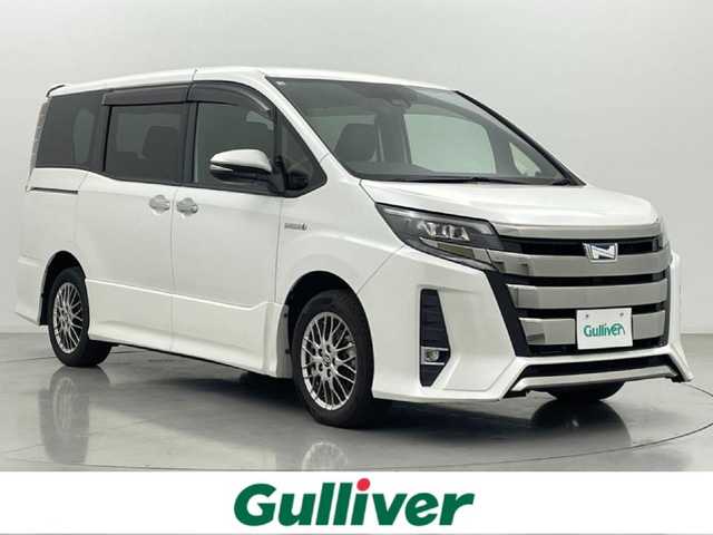 トヨタ ノア ハイブリッド Si ダブルバイビー 熊本県 2018(平30)年 4.5万km ホワイトパールクリスタルシャイン ワンオーナー/純正ナビNSZN-Z66T（ＣＤ・ＤＶＤ・フルセグ・ＢＴ・ＳＤ・ｉｐｏｄ・ＵＳＢ）/バックカメラ　/ビルトインＥＴＣ２．０　/両側パワースライドドア　/クルーズコントロール　/前席シートヒーター　/トヨタセーフティーセンス/・プリクラッシュセーフティ/・レーンディパーチャーアラート/・オートマチックハイビーム/横滑り防止/ハーフレザーシート/純正フロアマット/純正１６インチAW/オートライト/LEDヘッドライト/スマートキー/プッシュスタート