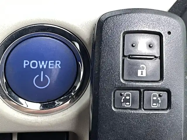 トヨタ ノア ハイブリッド Si ダブルバイビー 熊本県 2018(平30)年 4.5万km ホワイトパールクリスタルシャイン ワンオーナー/純正ナビNSZN-Z66T（ＣＤ・ＤＶＤ・フルセグ・ＢＴ・ＳＤ・ｉｐｏｄ・ＵＳＢ）/バックカメラ　/ビルトインＥＴＣ２．０　/両側パワースライドドア　/クルーズコントロール　/前席シートヒーター　/トヨタセーフティーセンス/・プリクラッシュセーフティ/・レーンディパーチャーアラート/・オートマチックハイビーム/横滑り防止/ハーフレザーシート/純正フロアマット/純正１６インチAW/オートライト/LEDヘッドライト/スマートキー/プッシュスタート