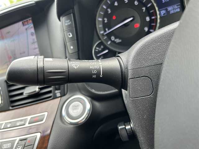 日産 フーガ 370GT 愛知県 2015(平27)年 3.8万km ダークメタルグレー 純正HDDナビ/フルセグテレビ/バックカメラ/アラウンドビュー/ウィンカーミラー/クルーズコントロール/ドアバイザー/プッシュスタート/黒革シート/BSM/レザーステアリング