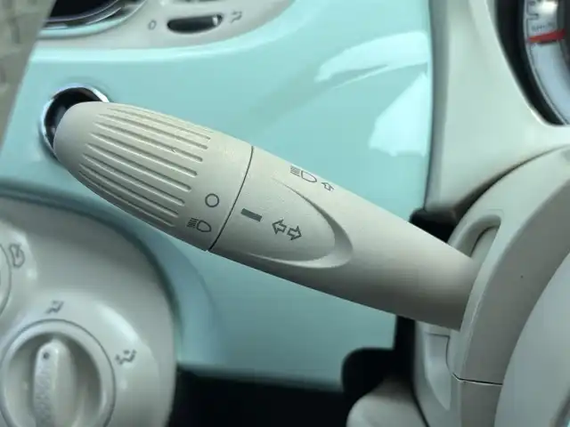 フィアット ５００ 1．2 ポップ 石川県 2016(平28)年 4.7万km LATTE MENTA ディスプレイオーディオ/AUX/Bluetooth/純正14ホイール
