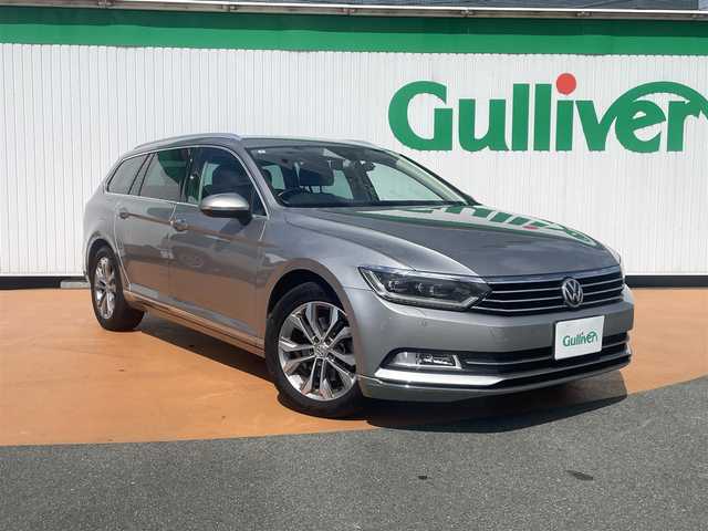 フォルクスワーゲン パサート ヴァリアント TSI ハイライン 三重県 2015(平27)年 10.8万km シルバー 純正メーカーナビ/バックカメラ/プリクラッシュブレーキシステム/クルーズコントロール/LEDヘッドランプ/ヘッドランプウォッシャー/オートエアコン/リア温度調整スイッチ/ボディ同色電動格納ドアミラー/黒革シート/シートヒーター/パワーシート（運転席）/パワートランクリッド/スマートエントリー/プッシュスタート