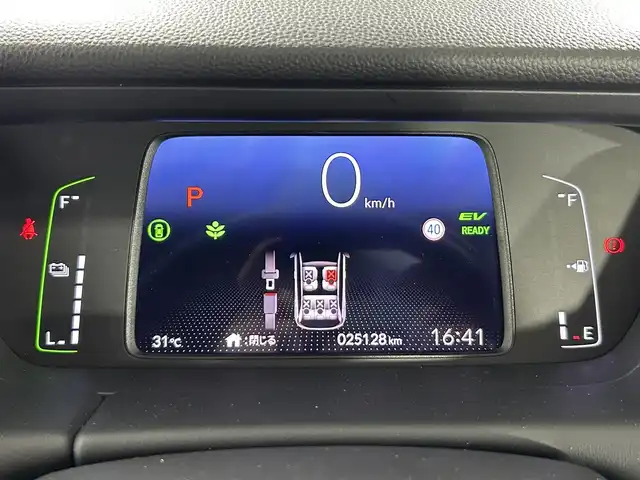 ホンダ フィット e:HEVホーム 佐賀県 2020(令2)年 2.6万km プレミアムサンライトホワイトパール 純正8インチナビ/CD/DVD/フルセグTV/Bluetooth/ホンダセンシング/衝突軽減ブレーキ/路外逸脱抑制システム/踏み間違い衝突軽減ブレーキ/クリアランスソナー/横滑り防止/追従付きクルーズコントロール/ハーフレザーシート/ＬＥＤライト/前方ドライブレコーダー/ビルトインETC/USB入力/電子パーキング/ブレーキホールド/三点エアバック/スマートキー/スペアキー/純正フロアマット/ドアバイザー