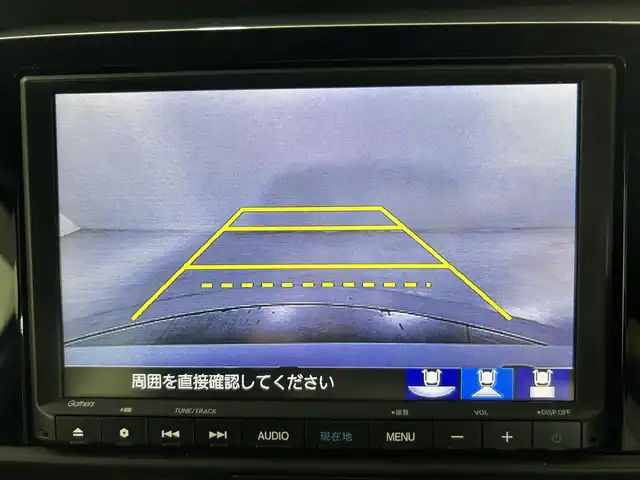 ホンダ フィット e:HEVホーム 佐賀県 2020(令2)年 2.6万km プレミアムサンライトホワイトパール 純正8インチナビ/CD/DVD/フルセグTV/Bluetooth/ホンダセンシング/衝突軽減ブレーキ/路外逸脱抑制システム/踏み間違い衝突軽減ブレーキ/クリアランスソナー/横滑り防止/追従付きクルーズコントロール/ハーフレザーシート/ＬＥＤライト/前方ドライブレコーダー/ビルトインETC/USB入力/電子パーキング/ブレーキホールド/三点エアバック/スマートキー/スペアキー/純正フロアマット/ドアバイザー