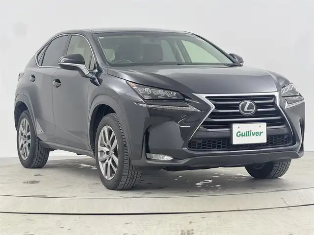 レクサス ＮＸ 300h Iパッケージ 熊本県 2017(平29)年 5.7万km グラファイトブラックガラスフレーク ワンオーナー　/純正ナビ／フルセグＴＶ　/バック／サイドカメラ　/ＥＴＣ２．０　/レーダークルコン　/コーナーセンサー　/衝突軽減　/パドルシフト　/ステアリングヒーター　/シートヒーター　/パワーバックドア　/３眼ＬＥＤ
