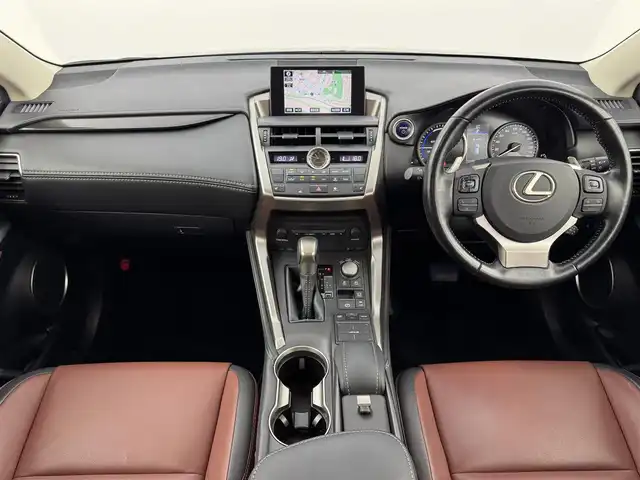 レクサス ＮＸ 300h Iパッケージ 福岡県 2017(平29)年 5.7万km グラファイトブラックガラスフレーク ワンオーナー　/純正ナビ／フルセグＴＶ　/バック／サイドカメラ　/ＥＴＣ２．０　/レーダークルコン　/コーナーセンサー　/衝突軽減　/パドルシフト　/ステアリングヒーター　/シートヒーター　/パワーバックドア　/３眼ＬＥＤ