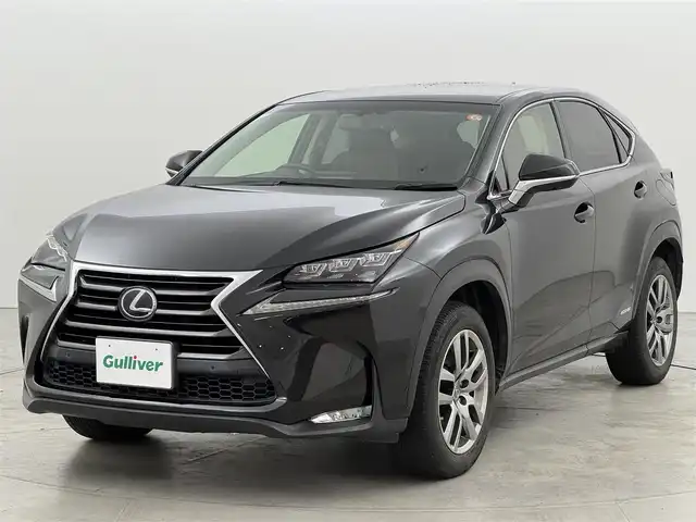 レクサス ＮＸ 300h Iパッケージ 福岡県 2017(平29)年 5.7万km グラファイトブラックガラスフレーク ワンオーナー　/純正ナビ／フルセグＴＶ　/バック／サイドカメラ　/ＥＴＣ２．０　/レーダークルコン　/コーナーセンサー　/衝突軽減　/パドルシフト　/ステアリングヒーター　/シートヒーター　/パワーバックドア　/３眼ＬＥＤ