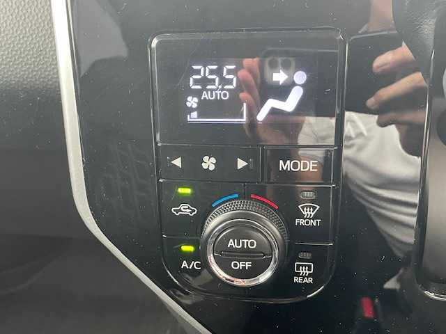 トヨタ ルーミー カスタムG S 茨城県 2016(平28)年 7.3万km プラムブラウンパールクリスタルシャイン 純正ナビ /-BT/AM/FM/CD/TV/バックカメラ /クルーズコントロール /ドライブレコーダー前後 /ウォークスルー /コーナーセンサー /オートマチックハイビーム /LEDヘッドライト /両側パワースライドドア /衝突軽減システム/純正アルミホイール/純正フロアマット/アイドリングストップ