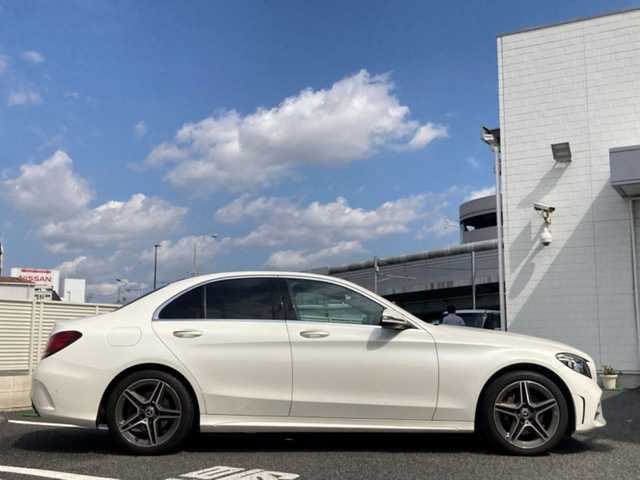 メルセデス・ベンツ Ｃ２００ アバンギャルド AMGライン 東京都 2018(平30)年 2.5万km 白Ⅱ ワンオーナー/純正ナビ/フルセグテレビ/Bluetooth/バックカメラ/クルーズコントロール/サンルーフ/レザーシート/D/Nパワーシート/D/Nシートヒーター/プッシュスタート/ETC/LEDヘッドライト/前後コーナーセンサー/前方ドラレコ/パドルシフト/D/Nシートメモリー/BSM