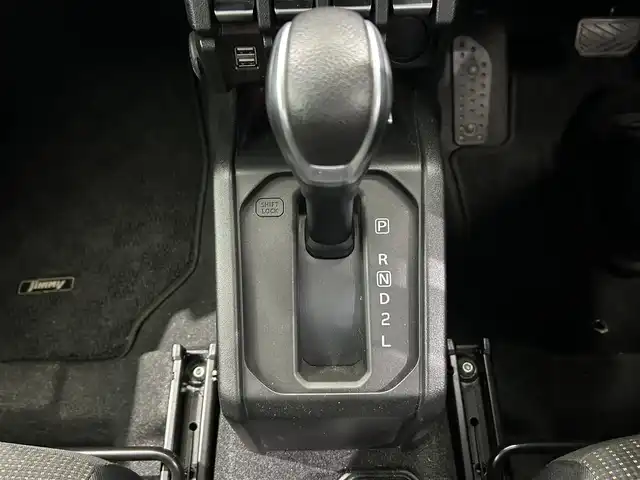 スズキ ジムニー XC 鹿児島県 2020(令2)年 3.1万km ブルーイッシュブラックパール3 純正8インチSDナビ/フルセグTV/BT/CD/DVD/MSV/AM/FM/スズキセーフティサポート/クルーズコントロール/前席シートヒーター/純正LEDヘッドライト/オートマチックハイビーム/オートライト/ステアリングリモコン/ヘッドライトウォッシャー/純正16インチアルミホイール/純正フロアマット/純正ドアバイザー/スマートキー