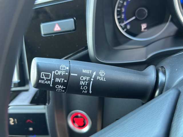 ホンダ フィット 13G F 福島県 2018(平30)年 6.1万km ルナシルバーM ４WD ナビ TV Bluetooth CD アイドリングストップ 横滑り防止装置 ABS パワーウィンドウ パワーステアリング ETC スマートキー スペアキー