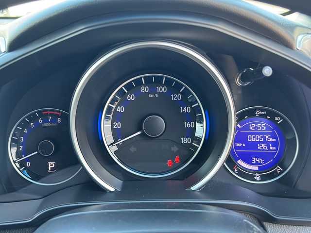 ホンダ フィット 13G F 福島県 2018(平30)年 6.1万km ルナシルバーM ４WD ナビ TV Bluetooth CD アイドリングストップ 横滑り防止装置 ABS パワーウィンドウ パワーステアリング ETC スマートキー スペアキー