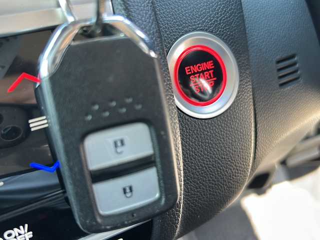 ホンダ フィット 13G F 福島県 2018(平30)年 6.1万km ルナシルバーM ４WD ナビ TV Bluetooth CD アイドリングストップ 横滑り防止装置 ABS パワーウィンドウ パワーステアリング ETC スマートキー スペアキー
