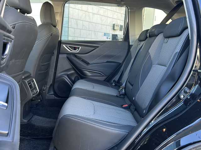 スバル フォレスター X－エディション 神奈川県 2020(令2)年 3.2万km クリスタルブラックシリカ ワンオーナー/純正ナビ(CD/DVD/SD/AUX/USB/BT/フルセグTV)/バック/フロント/サイドカメラ/衝突被害軽減ブレーキ/レーンキープアシスト/ブラインドスポットモニター/オートハイビーム/アイドリングストップ/レーダークルーズコントロール/パドルシフト/ハーフレザーシート/D/N席パワーシート(D席メモリー機能)/D/N席シートヒーター/ステアリングヒーター/パワーバックドア/ETC/前方ドライブレコーダー/ルーフレール/純正フロアマット/純正ドアバイザー/ISOFIX/スペアキー×1/保証書/取扱説明書