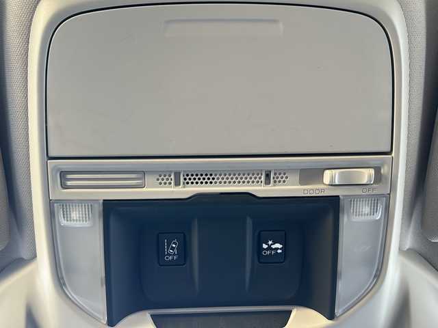 スバル フォレスター X－エディション 神奈川県 2020(令2)年 3.2万km クリスタルブラックシリカ ワンオーナー/純正ナビ(CD/DVD/SD/AUX/USB/BT/フルセグTV)/バック/フロント/サイドカメラ/衝突被害軽減ブレーキ/レーンキープアシスト/ブラインドスポットモニター/オートハイビーム/アイドリングストップ/レーダークルーズコントロール/パドルシフト/ハーフレザーシート/D/N席パワーシート(D席メモリー機能)/D/N席シートヒーター/ステアリングヒーター/パワーバックドア/ETC/前方ドライブレコーダー/ルーフレール/純正フロアマット/純正ドアバイザー/ISOFIX/スペアキー×1/保証書/取扱説明書