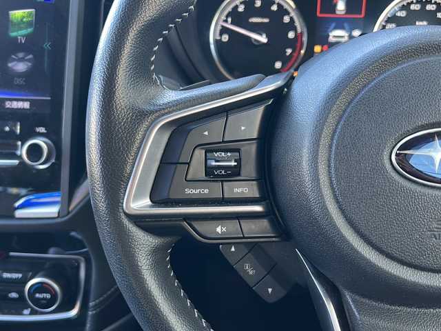 スバル フォレスター X－エディション 神奈川県 2020(令2)年 3.2万km クリスタルブラックシリカ ワンオーナー/純正ナビ(CD/DVD/SD/AUX/USB/BT/フルセグTV)/バック/フロント/サイドカメラ/衝突被害軽減ブレーキ/レーンキープアシスト/ブラインドスポットモニター/オートハイビーム/アイドリングストップ/レーダークルーズコントロール/パドルシフト/ハーフレザーシート/D/N席パワーシート(D席メモリー機能)/D/N席シートヒーター/ステアリングヒーター/パワーバックドア/ETC/前方ドライブレコーダー/ルーフレール/純正フロアマット/純正ドアバイザー/ISOFIX/スペアキー×1/保証書/取扱説明書