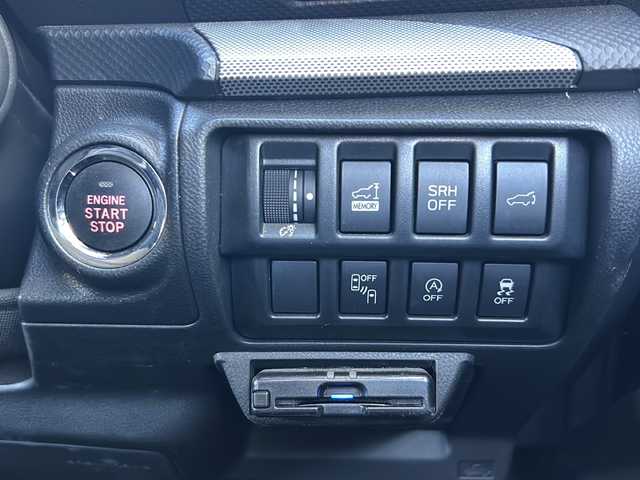 スバル フォレスター X－エディション 神奈川県 2020(令2)年 3.2万km クリスタルブラックシリカ ワンオーナー/純正ナビ(CD/DVD/SD/AUX/USB/BT/フルセグTV)/バック/フロント/サイドカメラ/衝突被害軽減ブレーキ/レーンキープアシスト/ブラインドスポットモニター/オートハイビーム/アイドリングストップ/レーダークルーズコントロール/パドルシフト/ハーフレザーシート/D/N席パワーシート(D席メモリー機能)/D/N席シートヒーター/ステアリングヒーター/パワーバックドア/ETC/前方ドライブレコーダー/ルーフレール/純正フロアマット/純正ドアバイザー/ISOFIX/スペアキー×1/保証書/取扱説明書